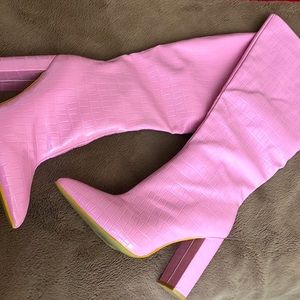 Brand New! Baby Pink Fashion boots💗💗💗💗(make me an offer)